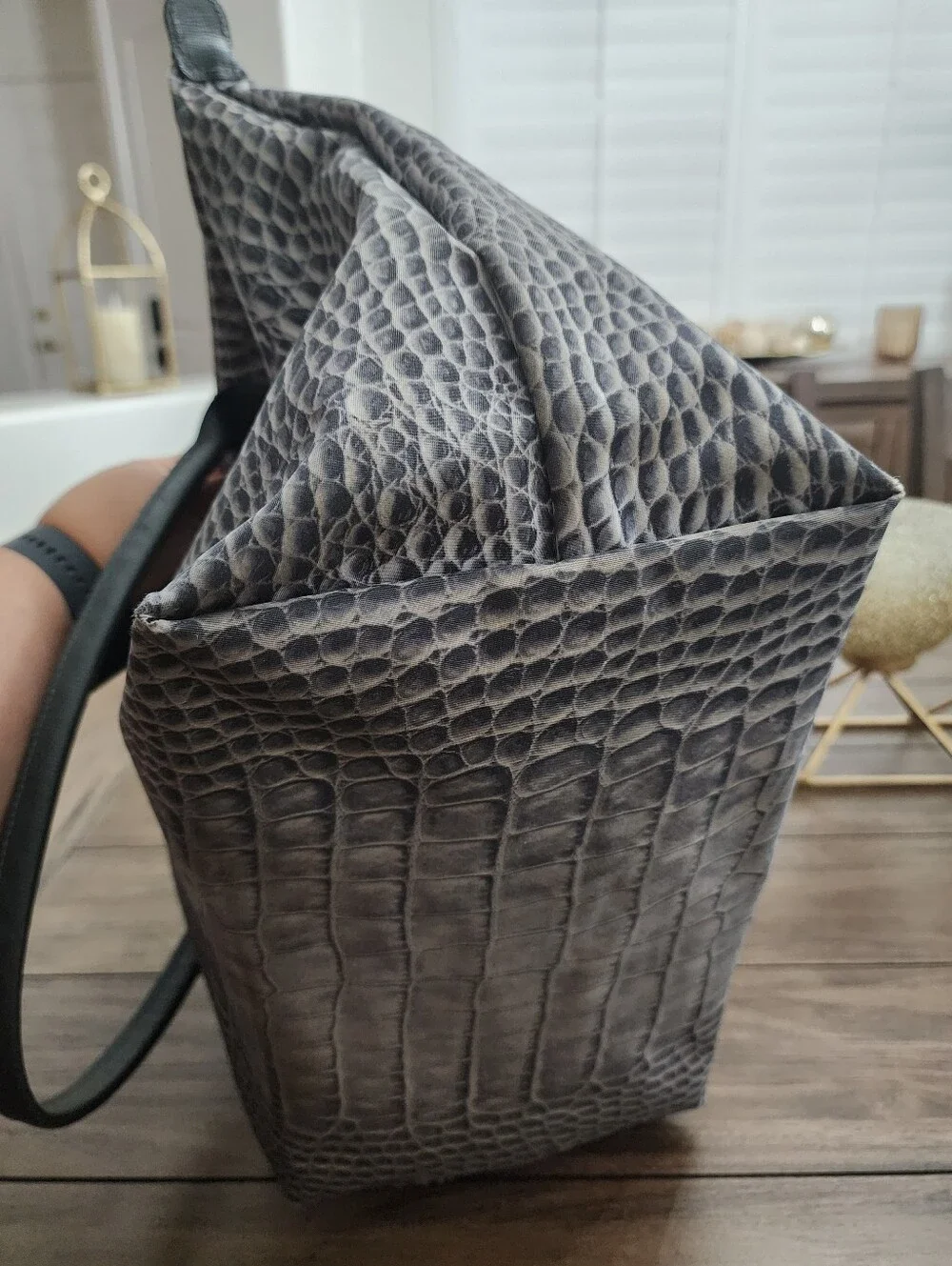 Longchamp stylish croc